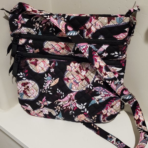 EUC. Vera Bradley Adjustable Crossbody Bag - Picture 1 of 6